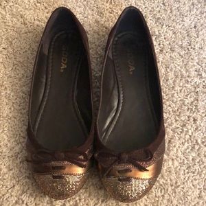 👠SHOE CLEARANCE👠 Brown and Bronze Gold Flats